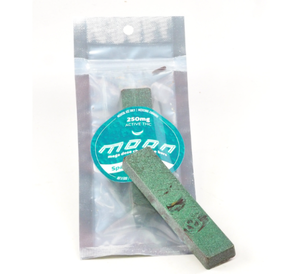 FireShot-Capture-347-MoonBar.jpeg-1692×1500-moonchocolatebars.com_-600x540-1.png Spaceman Mints Moon Bars – Mega Dose Chocolate Bars (250mg THC) - Image 1